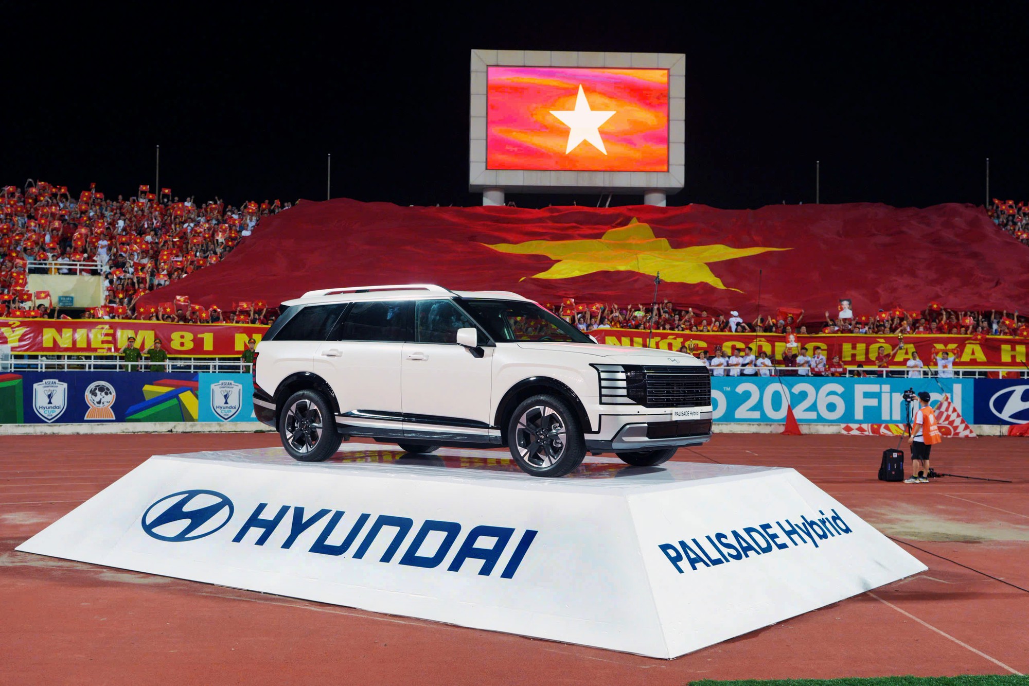 Palisade Hybrid xuất hiện trong khoảnh khắc trao cúp tại chung kết ASEAN Hyundai Cup 2026 - Ảnh 1.