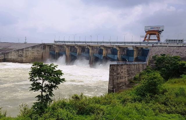 'Đại công trình' năng lượng của Việt Nam: Gần 1 triệu lượt nhân công, 500 chuyên gia và 600.000 tấn bê tông - Ảnh 4.