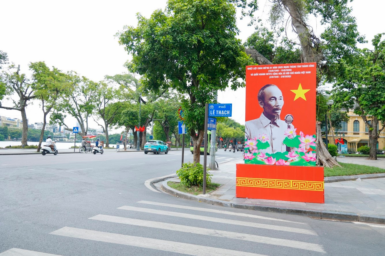 QUỐC KHÁNH 2026: Tặng quà nhân dân, du khách tham quan, viếng Lăng Bác; miễn phí vé tham quan di tích, vé xe buýt, đường sắt đô thị- Ảnh 6.