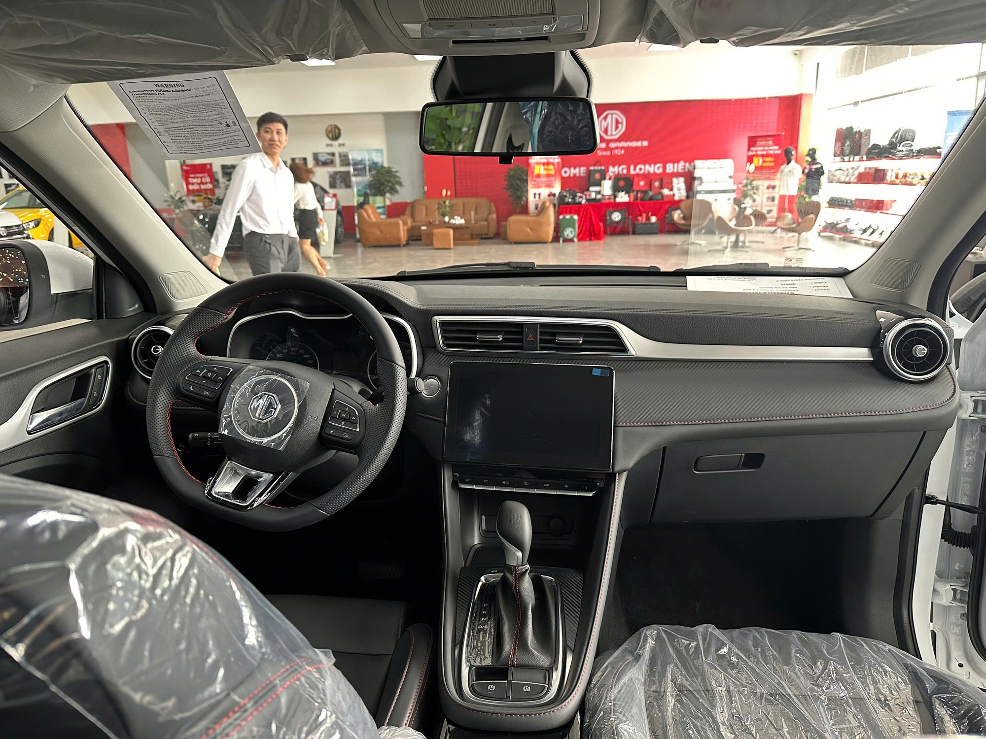 Càng sát ngày ra mắt đời mới, MG ZS giảm giá càng ‘tất tay’: Bản rẻ nhất còn 368 triệu đồng, làm khó cả Morning, i10- Ảnh 4. Càng sát ngày ra mắt đời mới, MG ZS giảm giá càng ‘tất tay’: Bản rẻ nhất còn 368 triệu đồng, làm khó cả Morning, i10- Ảnh 4.