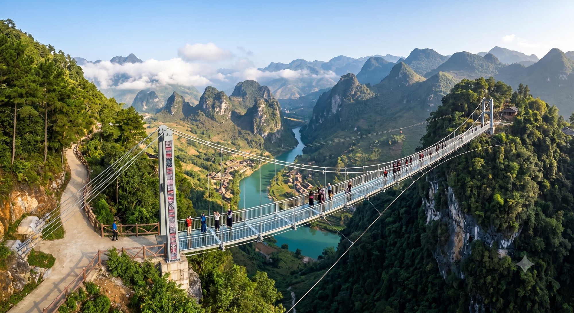 Việt Nam sắp có cầu kính vượt nhịp qua khe núi ở độ cao 120m, tổng vốn đầu tư hơn 180 tỷ đồng- Ảnh 1.