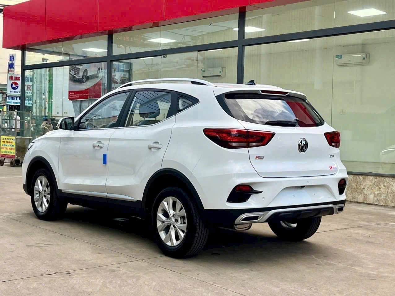 Càng sát ngày ra mắt đời mới, MG ZS giảm giá càng ‘tất tay’: Bản rẻ nhất còn 368 triệu đồng, làm khó cả Morning, i10- Ảnh 3. Càng sát ngày ra mắt đời mới, MG ZS giảm giá càng ‘tất tay’: Bản rẻ nhất còn 368 triệu đồng, làm khó cả Morning, i10- Ảnh 3.