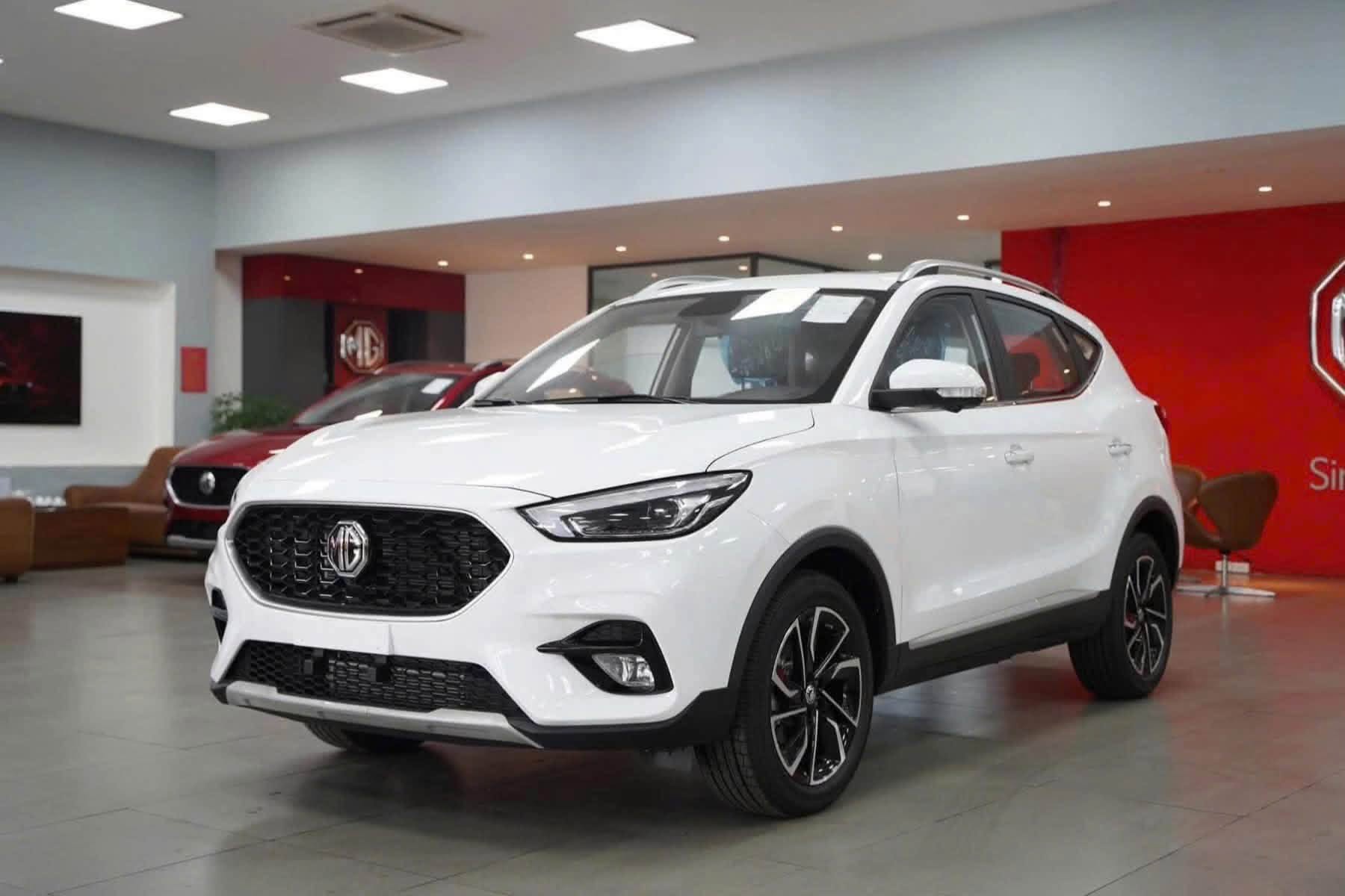 Càng sát ngày ra mắt đời mới, MG ZS giảm giá càng ‘tất tay’: Bản rẻ nhất còn 368 triệu đồng, làm khó cả Morning, i10- Ảnh 1. Càng sát ngày ra mắt đời mới, MG ZS giảm giá càng ‘tất tay’: Bản rẻ nhất còn 368 triệu đồng, làm khó cả Morning, i10- Ảnh 1.