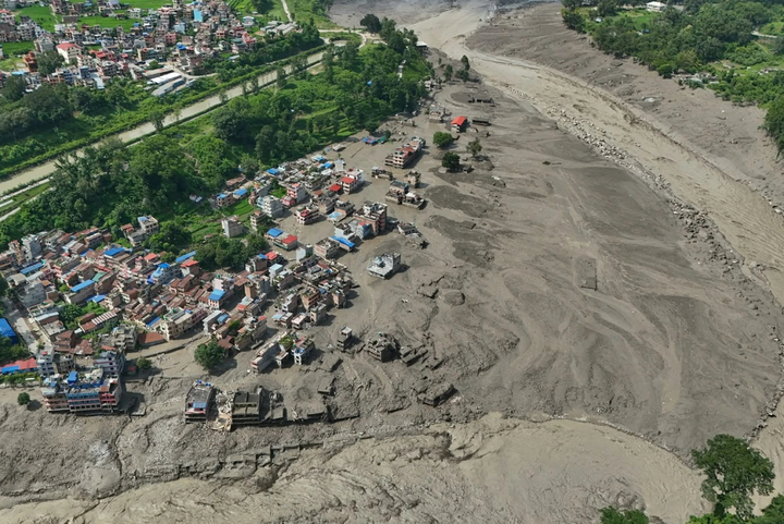 Hàng nghìn người mất tích sau thảm hoạ lũ quét ở Nepal đến từ quốc gia nào?- Ảnh 1.