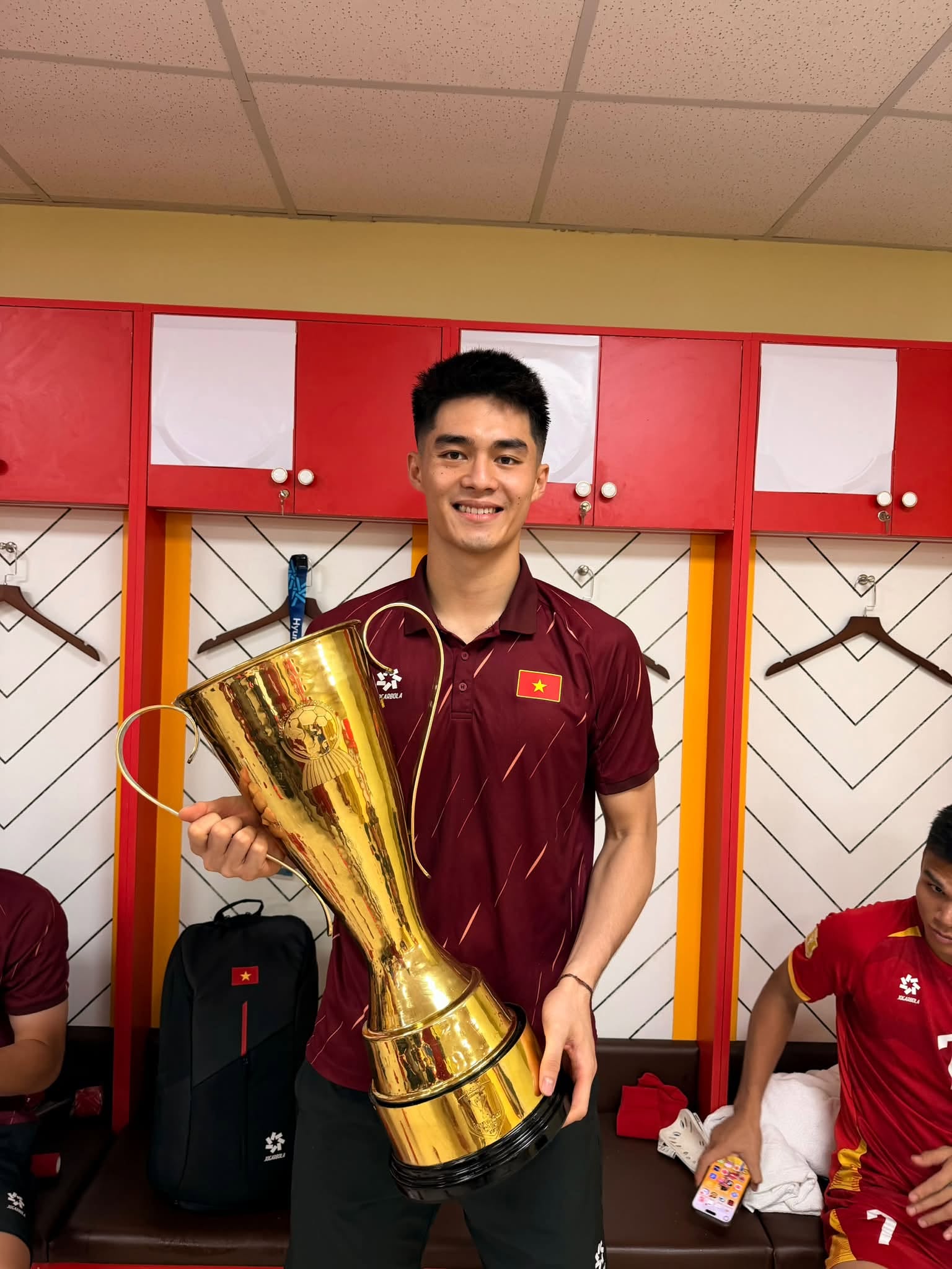 Tuyển thủ Việt Nam 2 lần vô địch ASEAN Cup nhưng chưa thi đấu phút nào  - Ảnh 3.