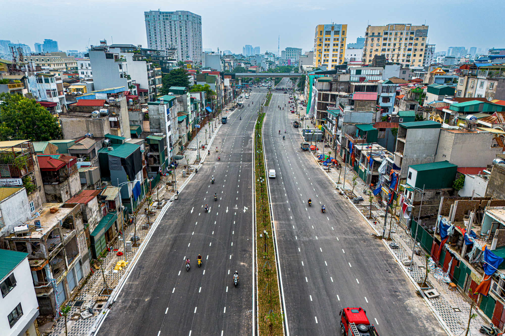 Cận cảnh tuyến đường "đắt nhất hành tinh" giữa trung tâm Hà Nội: Mỗi m2 ngốn 3,5 tỷ đồng, trước ngày thông xe dịp 2/9 - Ảnh 4.