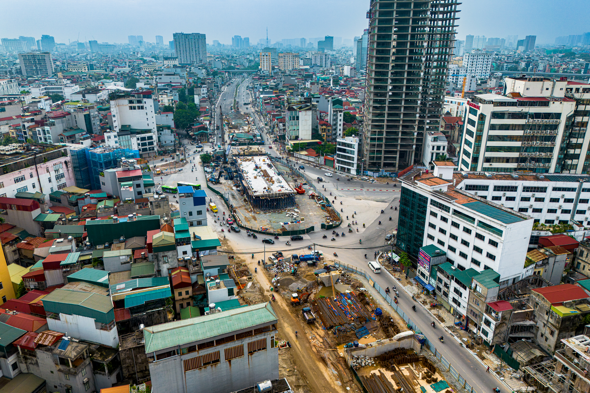 Cận cảnh tuyến đường "đắt nhất hành tinh" giữa trung tâm Hà Nội: Mỗi m2 ngốn 3,5 tỷ đồng, trước ngày thông xe dịp 2/9 - Ảnh 7.