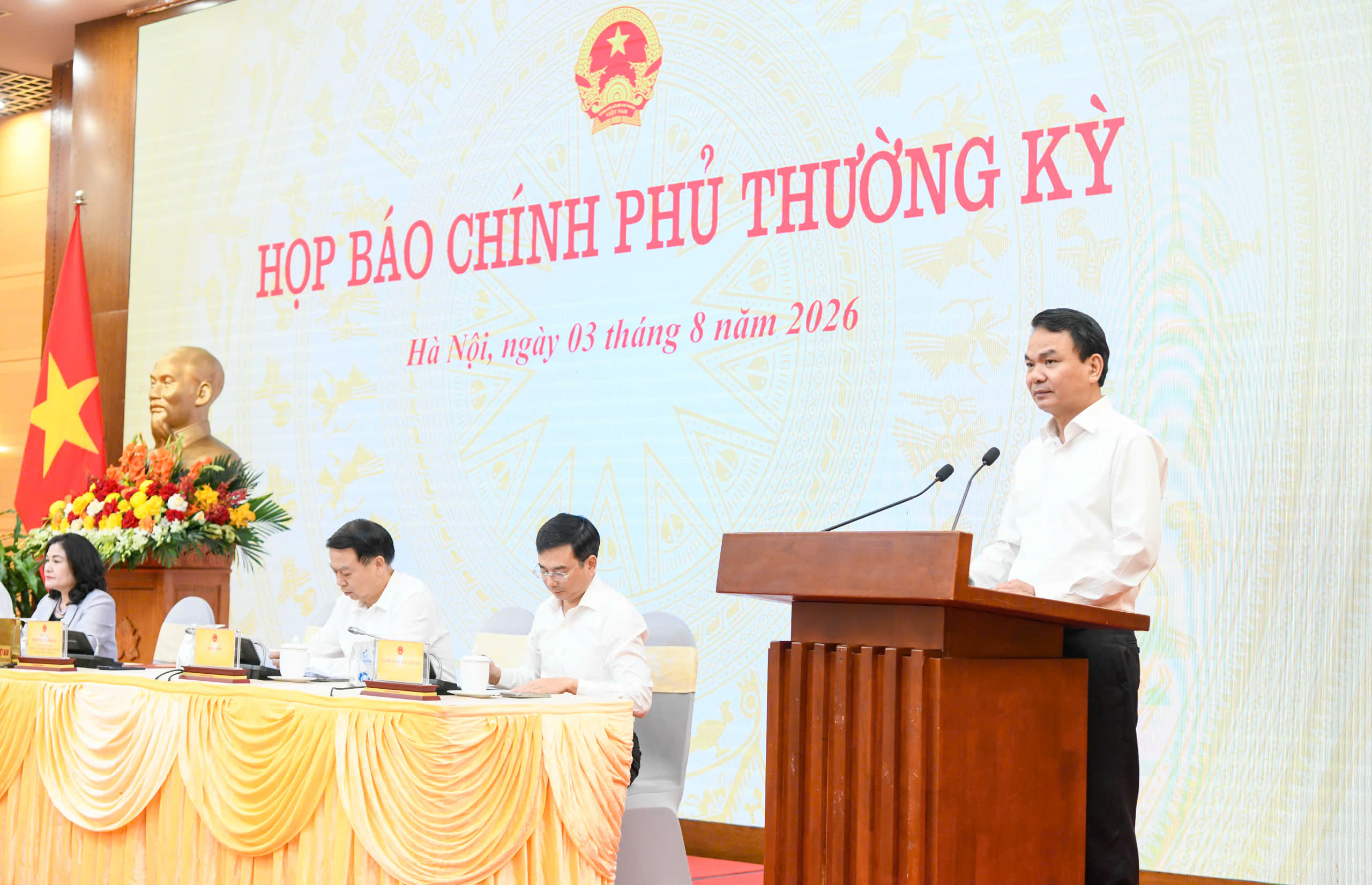 Quyết liệt thực hiện các giải pháp thúc đẩy tăng trưởng kinh tế 