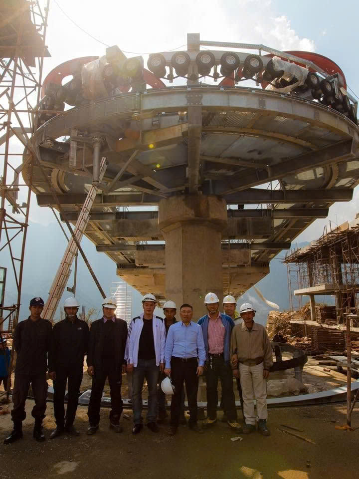 Những bức ảnh chưa từng thấy về cáp treo Fansipan 10 năm trước: Đằng sau 15 phút lên nóc nhà Đông Dương - Ảnh 40.