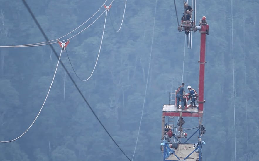 Những bức ảnh chưa từng thấy về cáp treo Fansipan 10 năm trước: Đằng sau 15 phút lên nóc nhà Đông Dương - Ảnh 20.