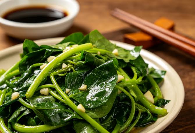 Loại rau bình dân được ví như “vua rau”: Nơi bạn du lịch mà có thì nên ăn vì giàu chất xơ, hỗ trợ tiêu hóa - Ảnh 3.
