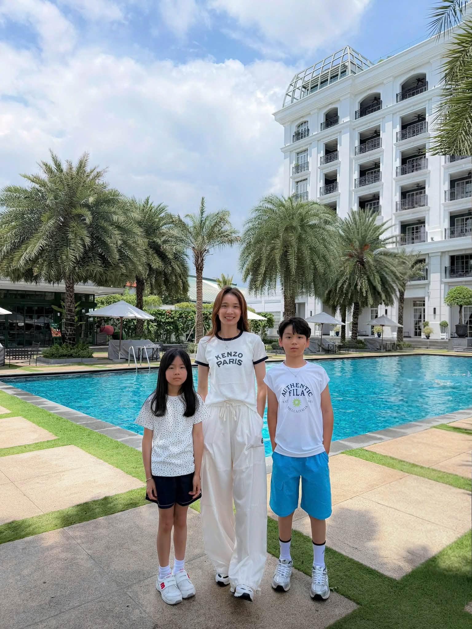 Hậu ly hôn chồng Hàn, mẹ đơn thân Việt "sống chill" cỡ này: Bay hạnh thương gia, đưa các con đi vi vu khắp nơi- Ảnh 12.