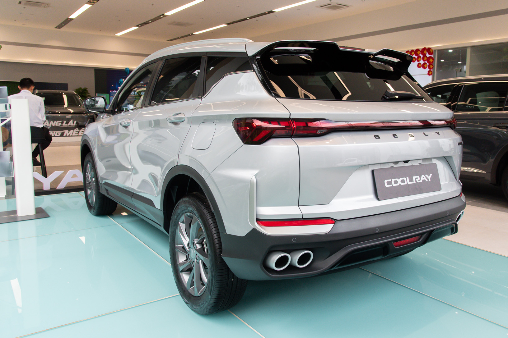Cuộc đấu bản ‘base’: Jaecoo J5 hay Geely Coolray, công nghệ hay vận hành? - Ảnh 1.