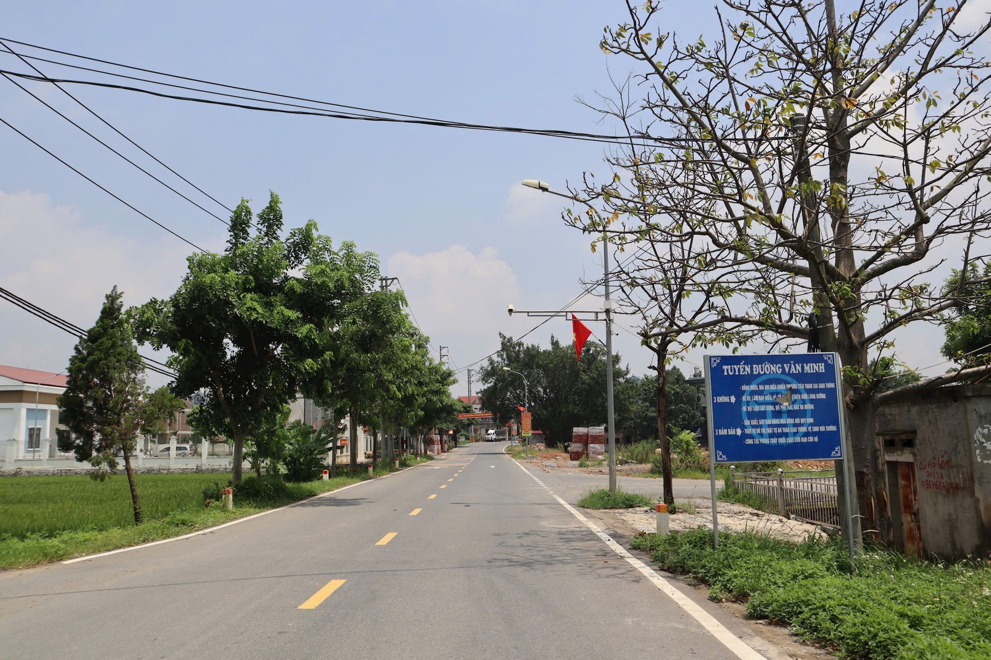 Xã Hát Môn: Đấu giá đất tạo nguồn lực phát triển hạ tầng
- Ảnh 2. Xã Hát Môn: Đấu giá đất tạo nguồn lực phát triển hạ tầng
- Ảnh 2.