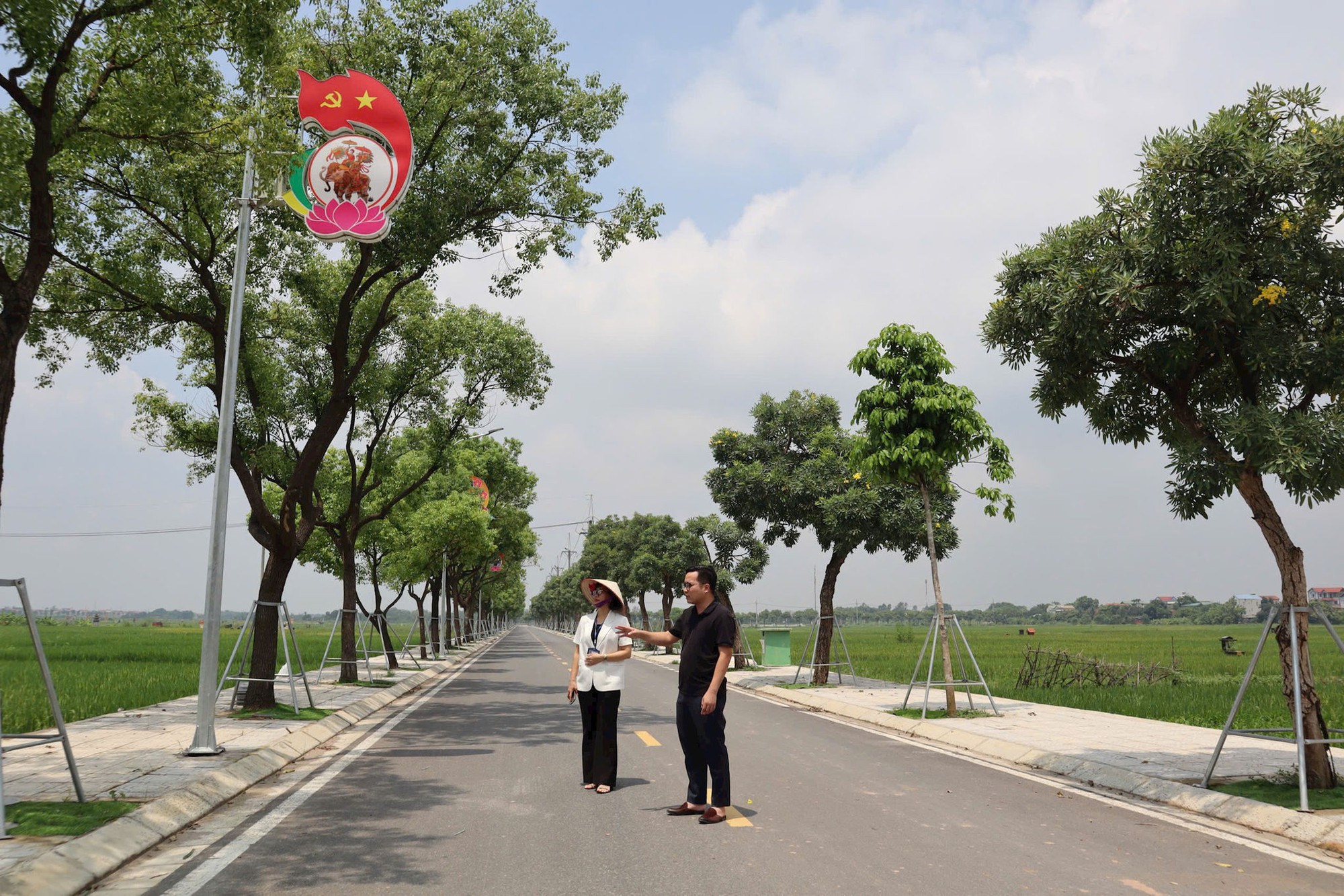 Xã Hát Môn: Đấu giá đất tạo nguồn lực phát triển hạ tầng
- Ảnh 1. Xã Hát Môn: Đấu giá đất tạo nguồn lực phát triển hạ tầng
- Ảnh 1.