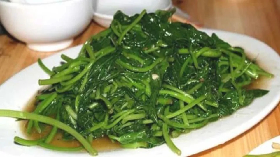 Loại rau bình dân được ví như “vua rau”: Nơi bạn du lịch mà có thì nên ăn vì giàu chất xơ, hỗ trợ tiêu hóa - Ảnh 1.
