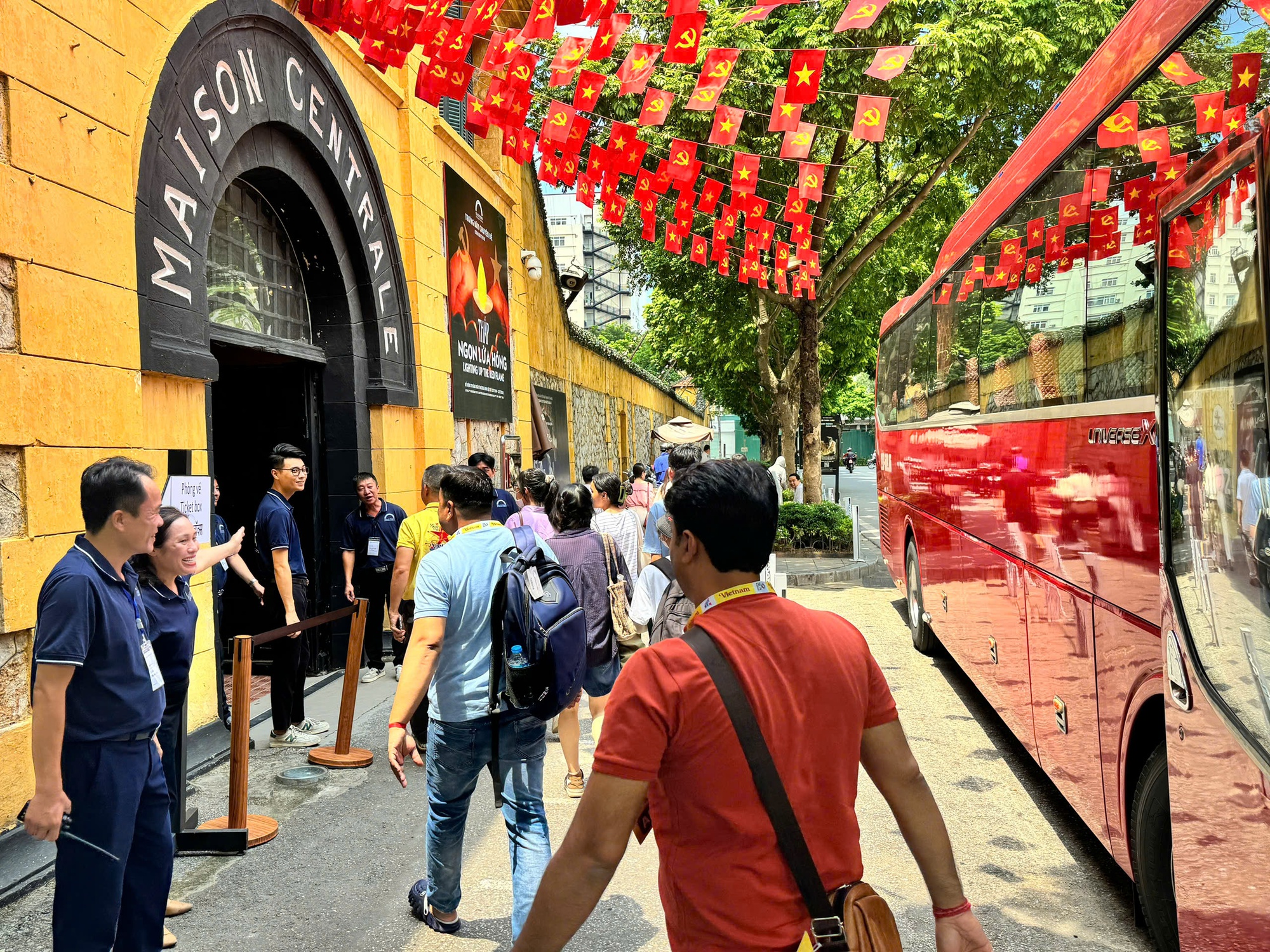 Vượt Seoul và Singapore, một thành phố Việt Nam lọt top 15 nơi có cuộc sống về đêm tuyệt nhất thế giới - Ảnh 3.