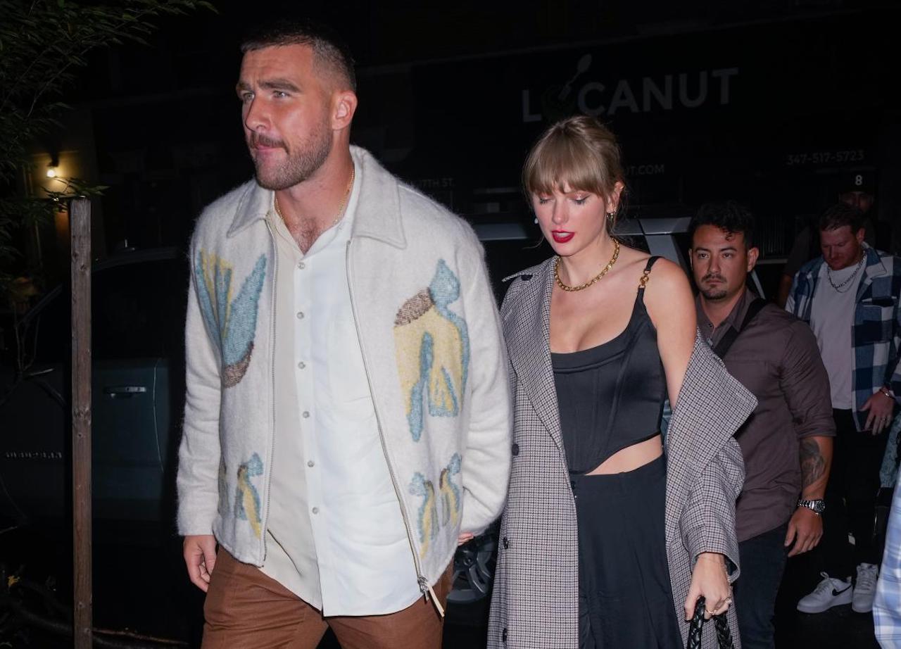 Căn biệt thự của Taylor Swift và Travis Kelce: Có cả rạp phim, hầm rượu, sân golf dưới lòng đất- Ảnh 1.