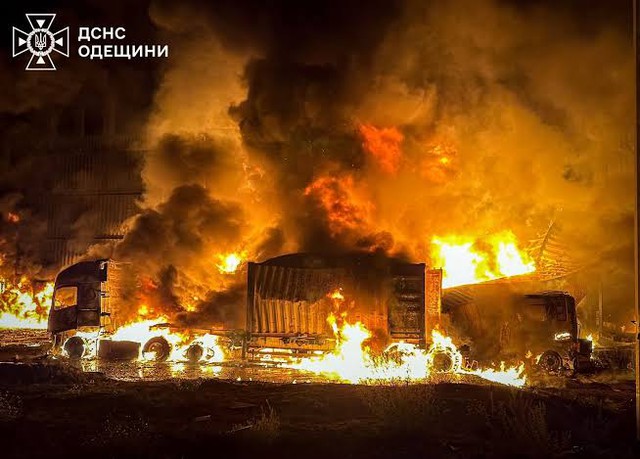 TST: Bão lửa! 72 tàu bị tấn công, Kiev hứng đòn chưa từng có - Nga bắn Banderol, cảnh báo của ông Putin thành sự thật- Ảnh 2.