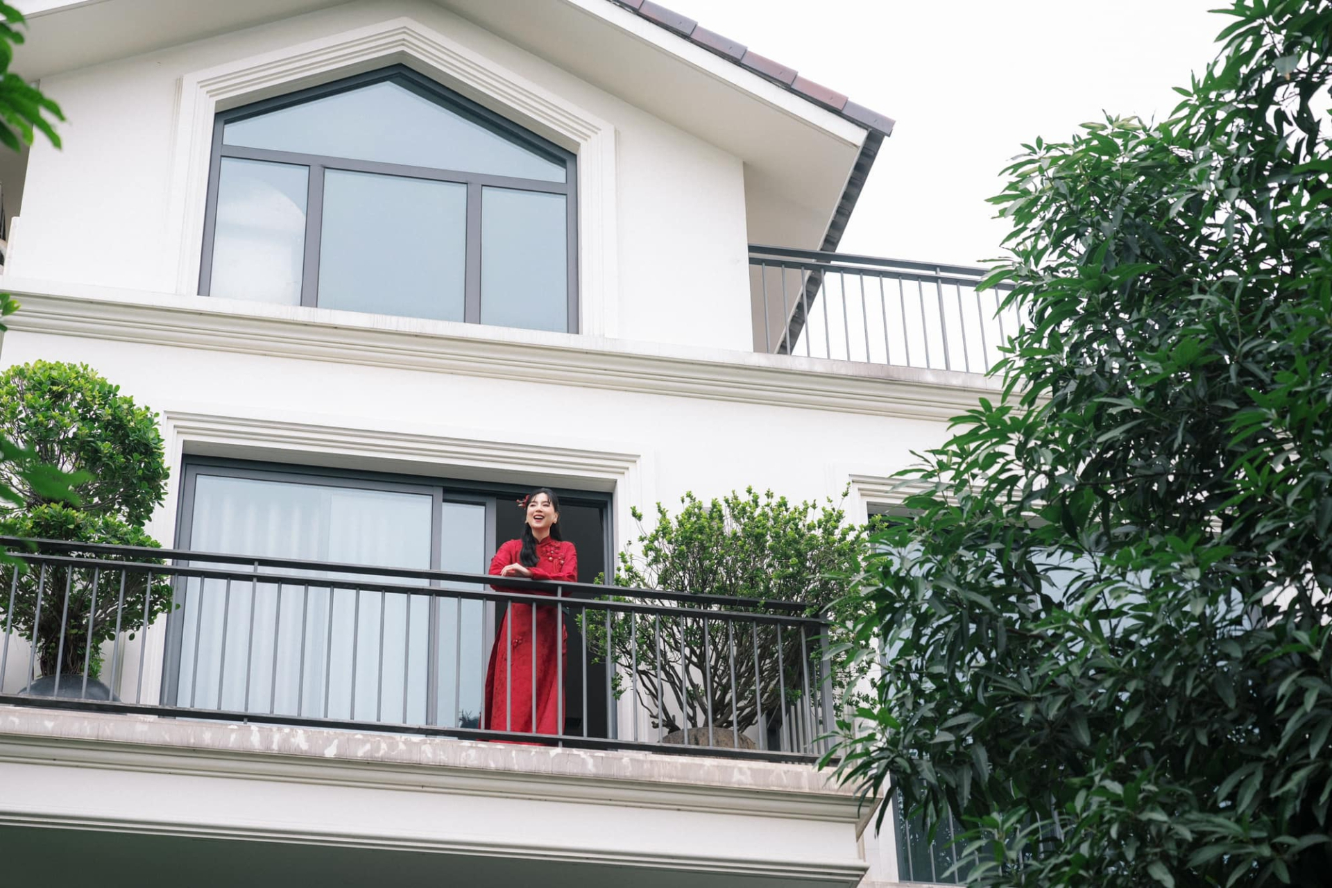 Cơ ngơi 4 tầng đẹp như lâu đài của MC Mai Ngọc- Ảnh 2.