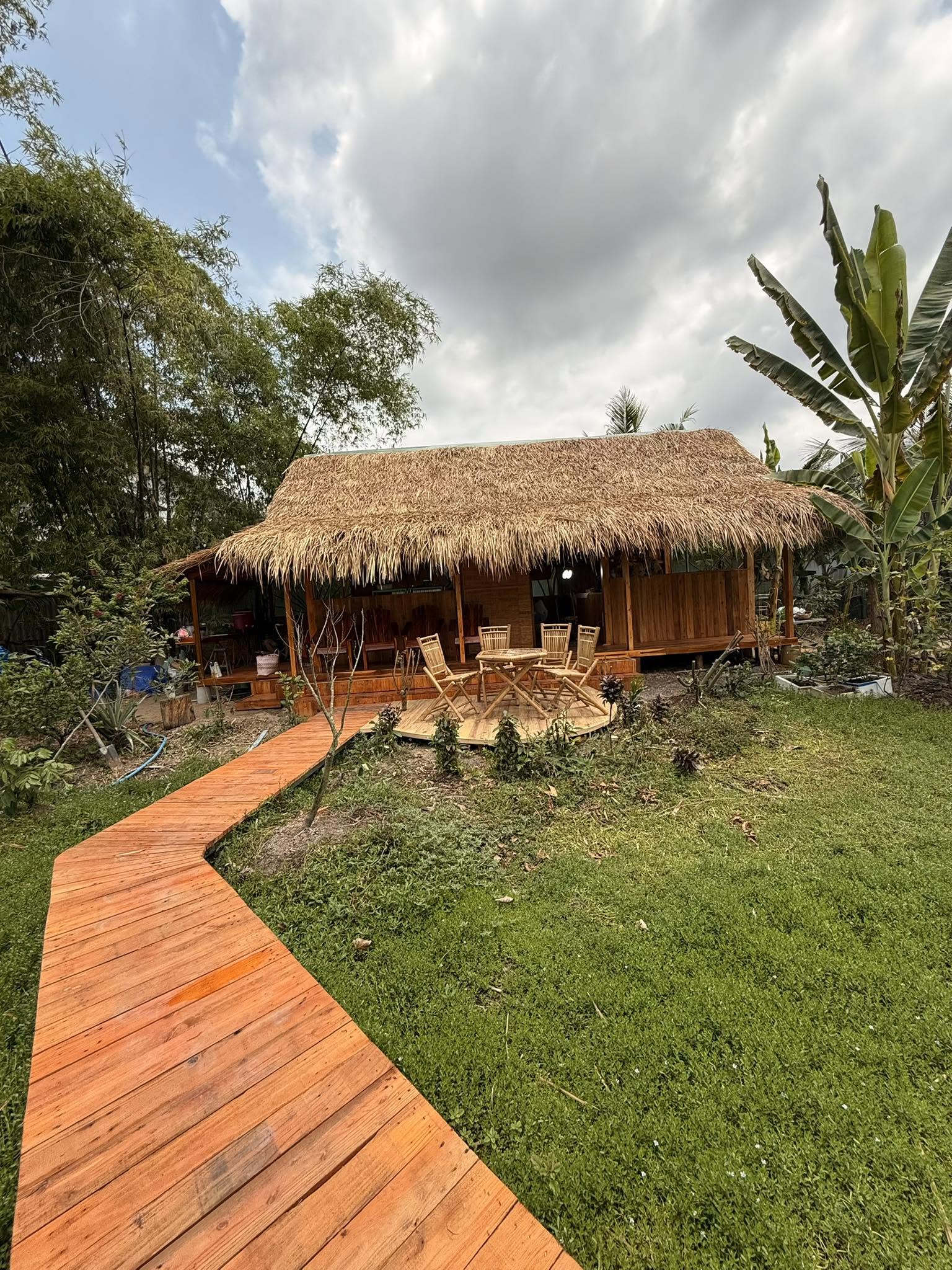 Nam nghệ sĩ đình đám bỏ phố về quê, ở trong nhà lá 36 m2, hằng ngày chỉ làm một việc mà ai cũng ao ước- Ảnh 5.