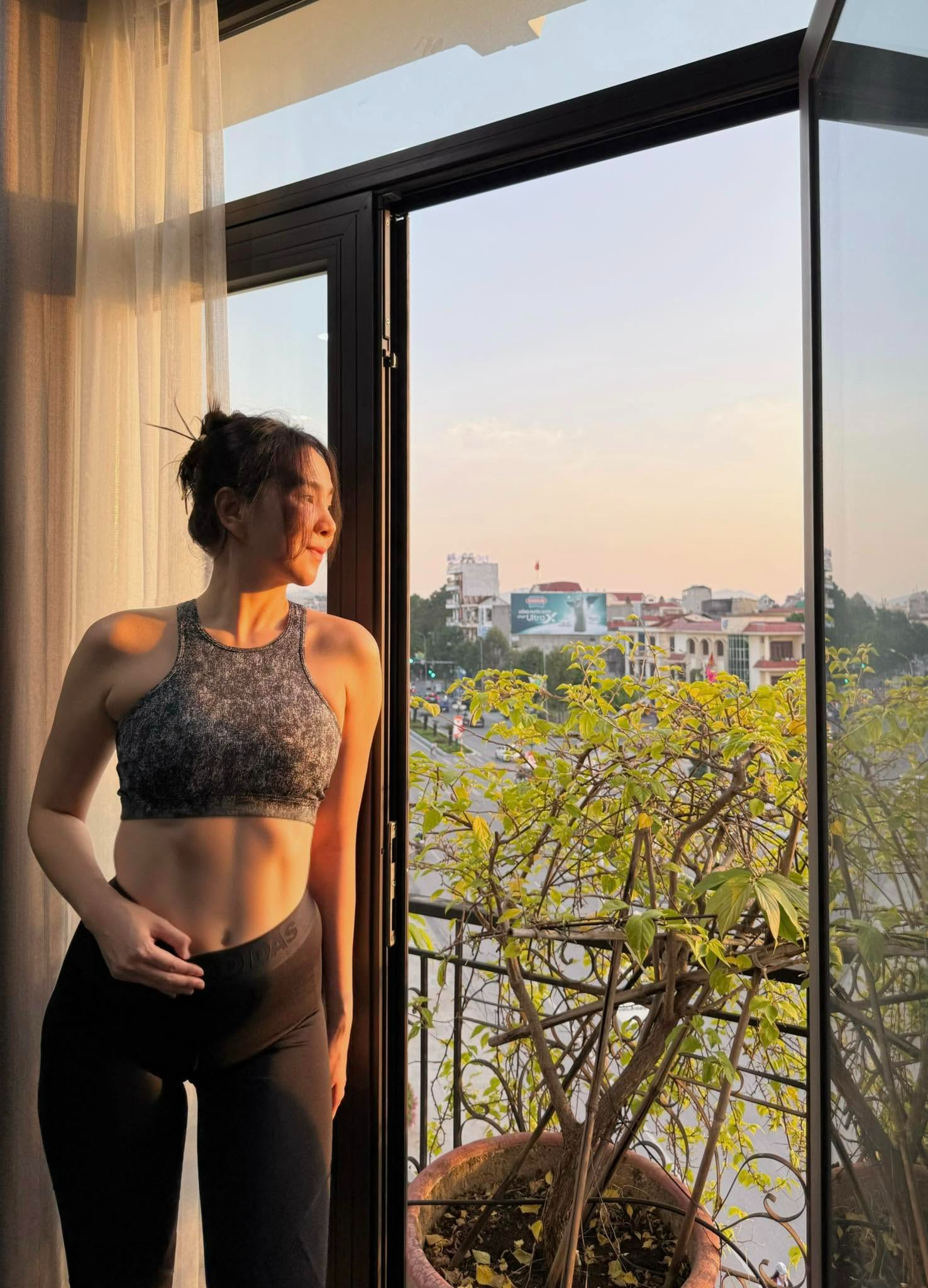 Cơ ngơi 4 tầng đẹp như lâu đài của MC Mai Ngọc- Ảnh 23.