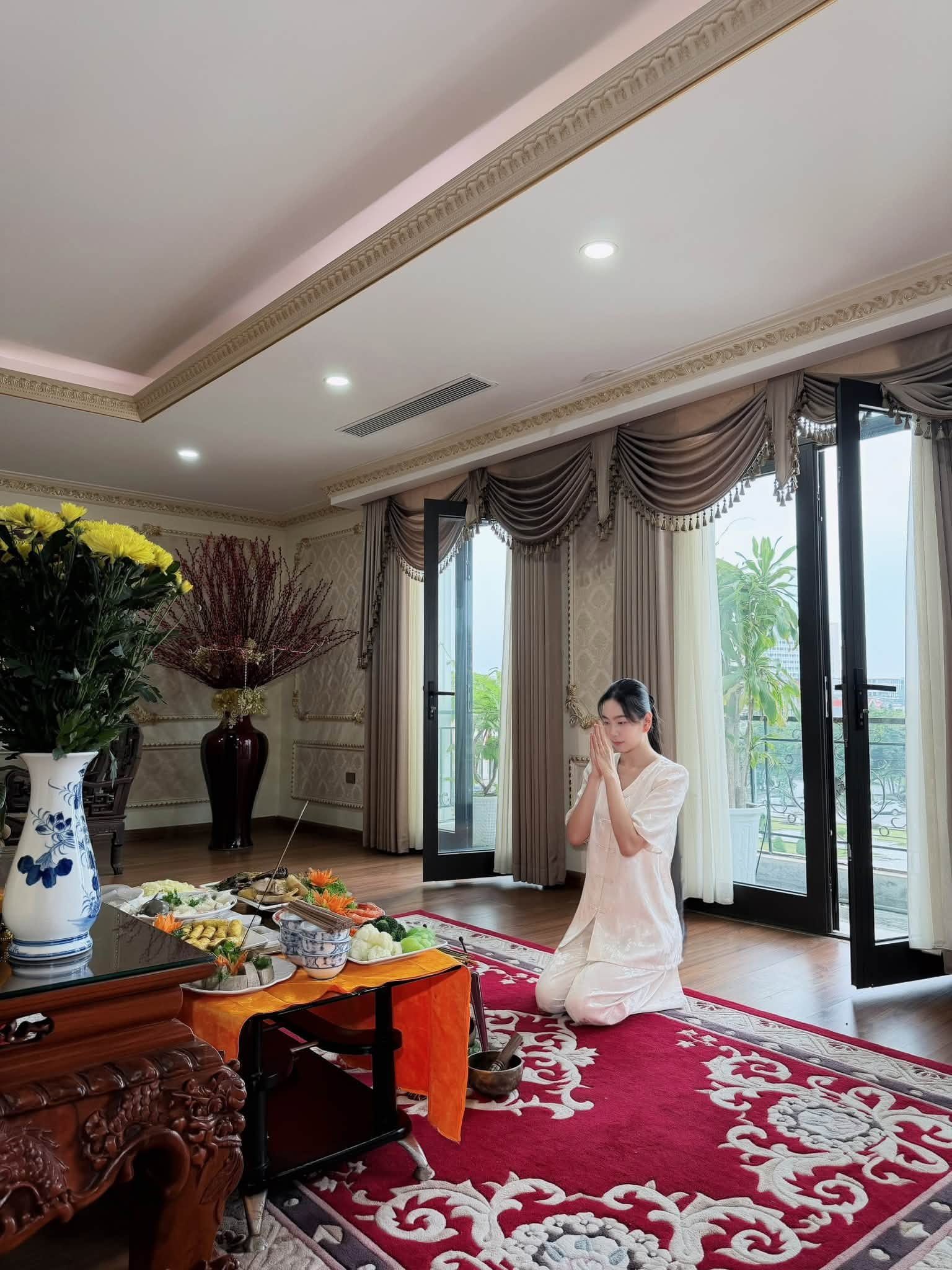 Cơ ngơi 4 tầng đẹp như lâu đài của MC Mai Ngọc- Ảnh 14.