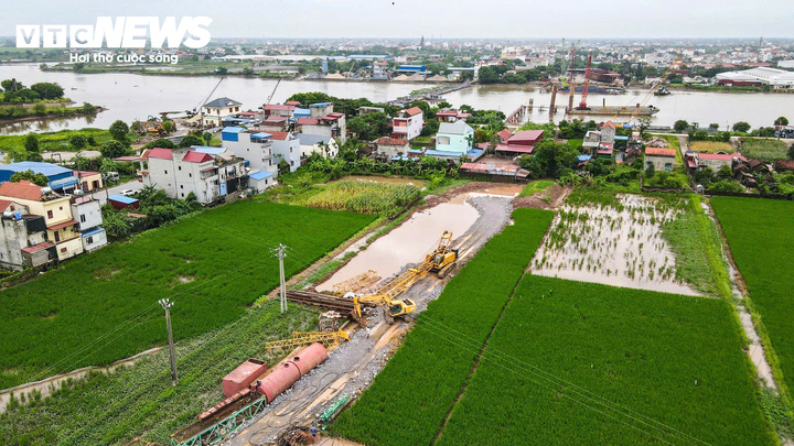 Diện mạo cây cầu vượt sông gần 600 tỷ đồng dần thành hình tại Ninh Bình- Ảnh 8.