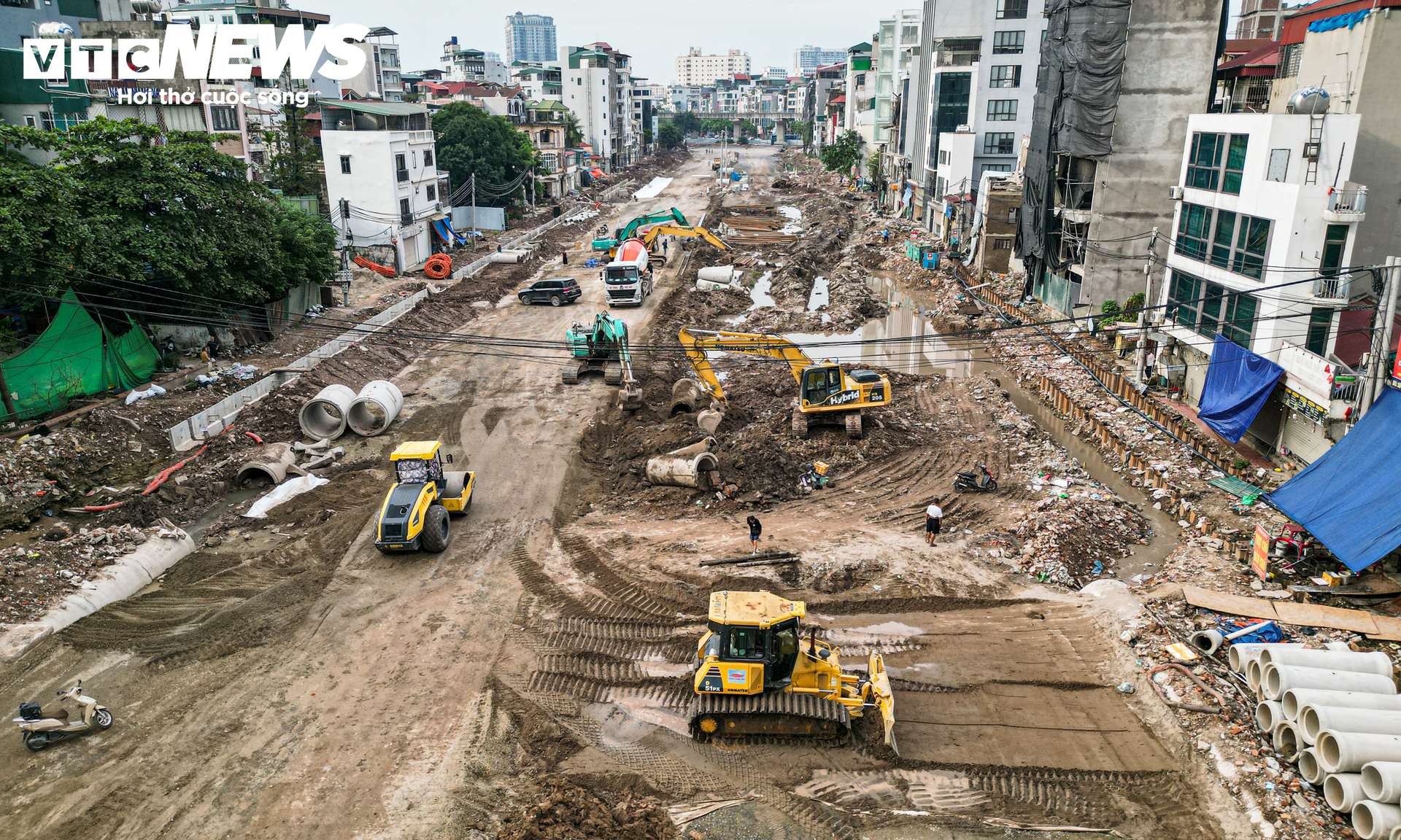 Công nhân Hà Nội bám công trường, chạy đua tiến độ xuyên lễ 2/9- Ảnh 8.