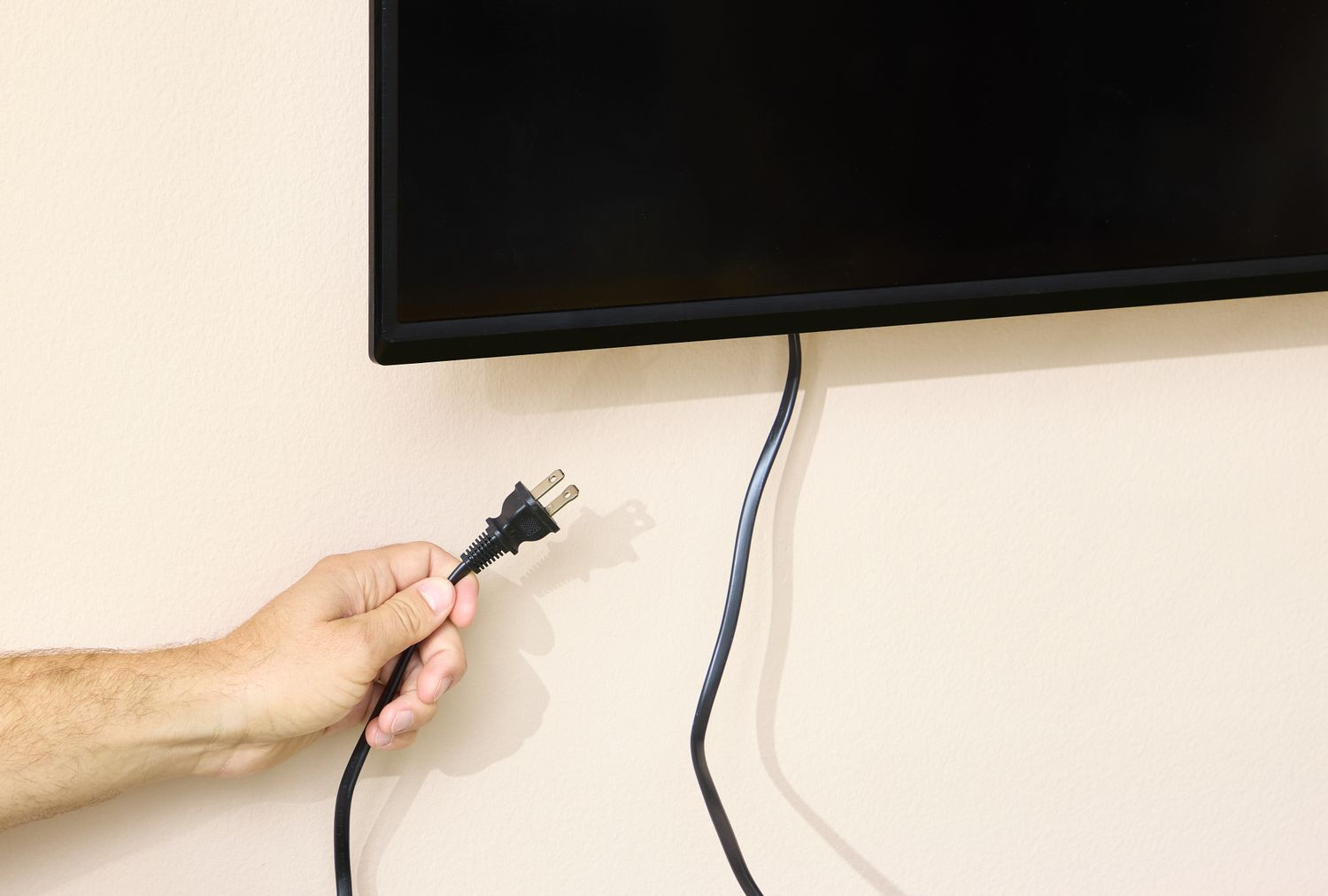 Lời khuyên cho những gia đình ít bật TV nhưng cắm điện 24/24 - Ảnh 1. Lời khuyên cho những gia đình ít bật TV nhưng cắm điện 24/24 - Ảnh 1.