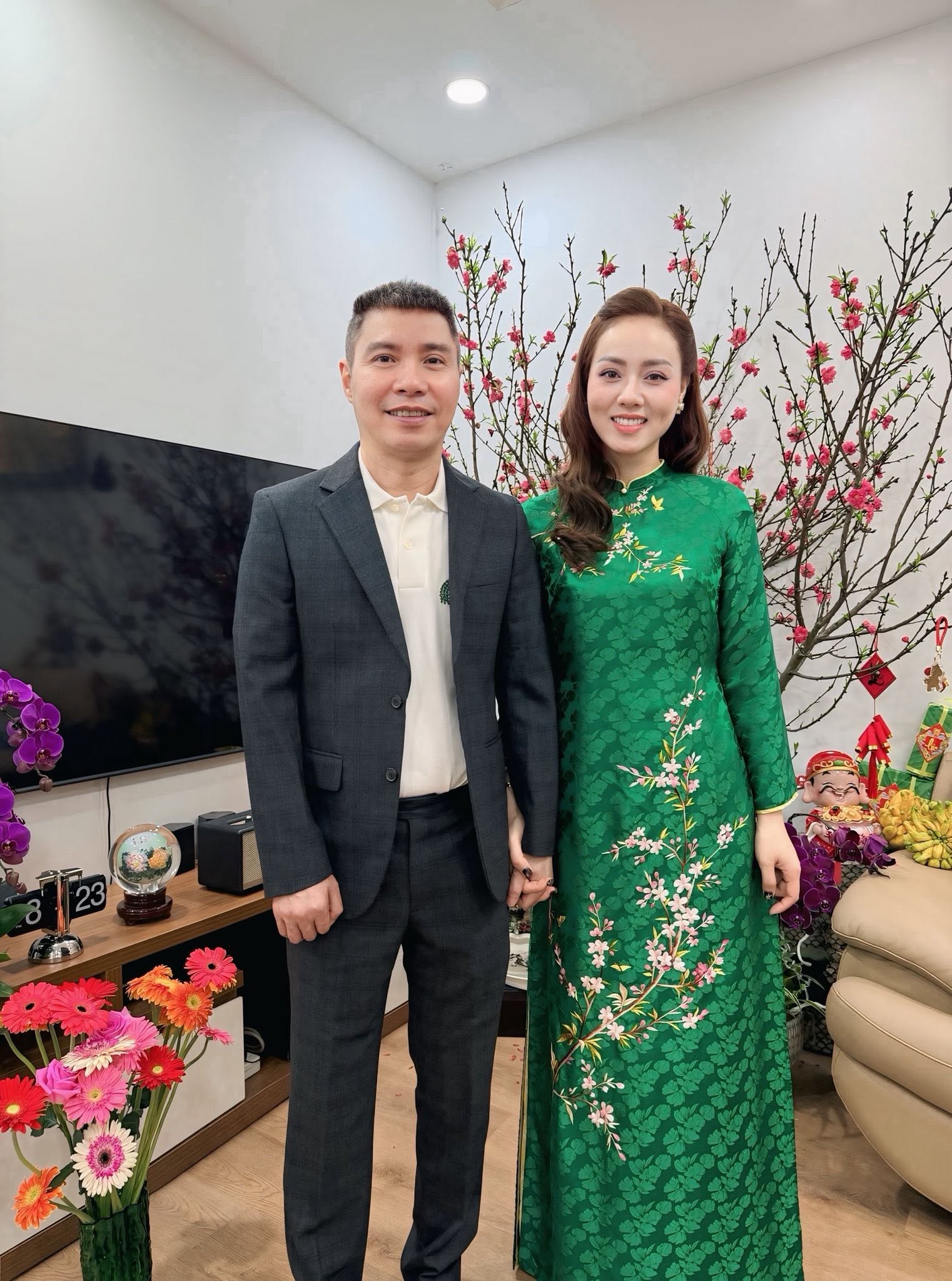 Vợ kém 15 tuổi của NSND Công Lý: 