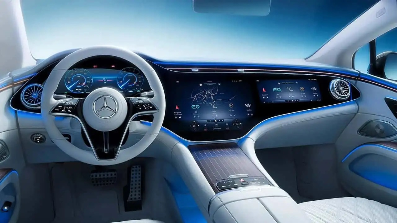 CEO Mercedes thừa nhận ngành ô tô đã 'đi quá xa' - quyết đưa một thứ tưởng đã 'tuyệt chủng' trở lại khoang lái - Ảnh 1.