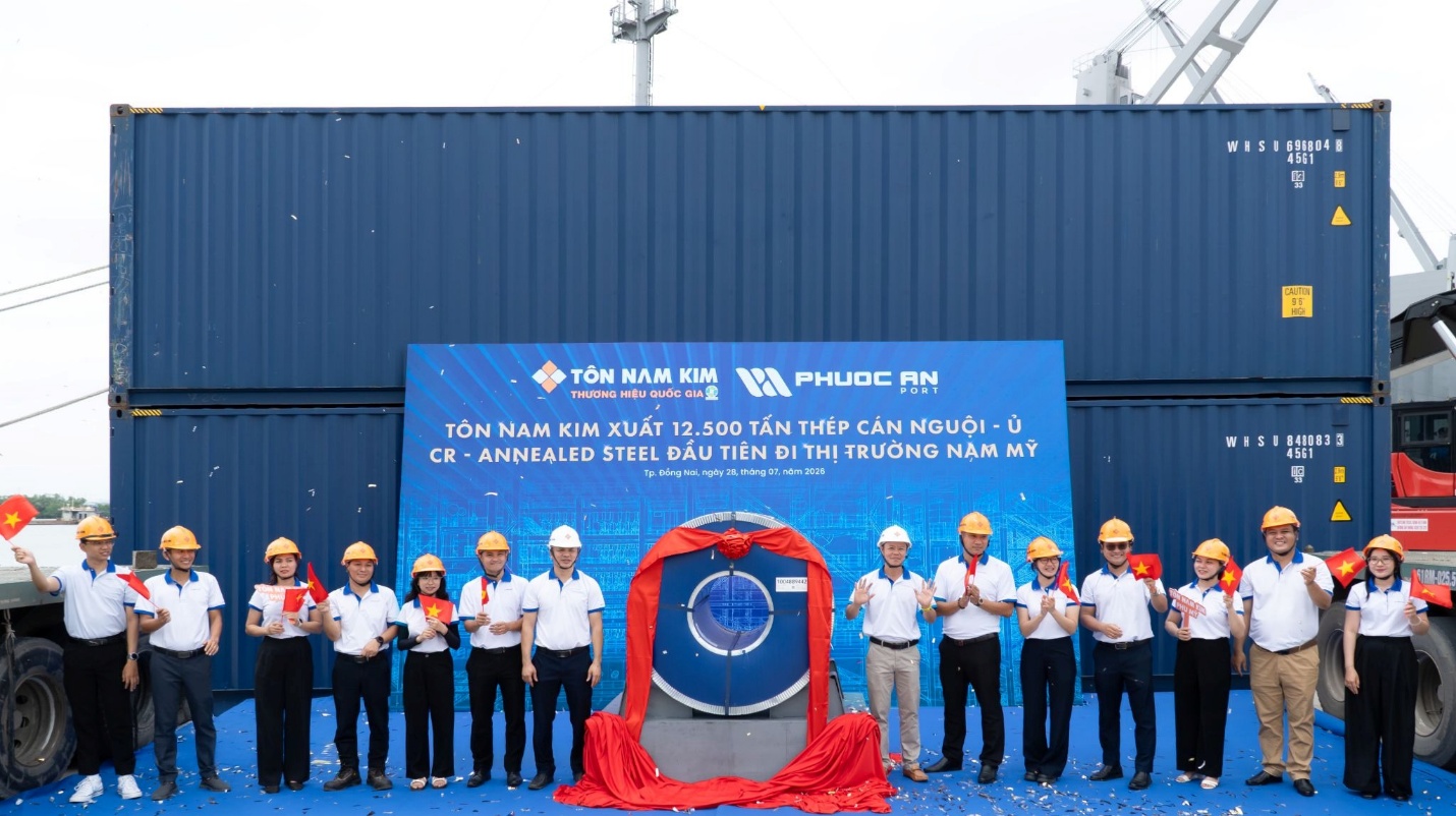 Tôn Nam Kim xuất khẩu 12.500 tấn thép cán nguội ủ đầu tiên sang Nam Mỹ - Ảnh 2. Tôn Nam Kim xuất khẩu 12.500 tấn thép cán nguội ủ đầu tiên sang Nam Mỹ - Ảnh 2.