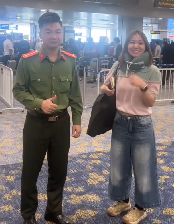 2 ngày trước - 2/8, kịp thời giúp đỡ 1 hành khách quốc tịch Trung Quốc tại cửa khẩu sân bay Nội Bài - Ảnh 1.