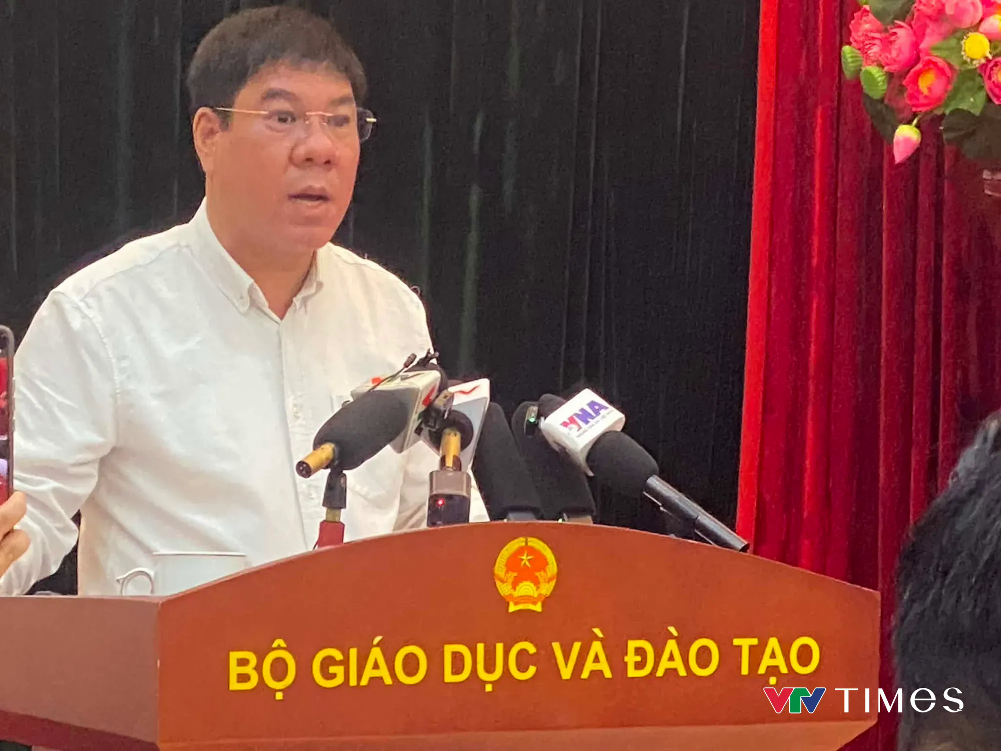 Bộ GD&ĐT quyết định thi lại toàn bộ môn thi tại điểm thi THPT chuyên Tuyên Quang - Ảnh 1.