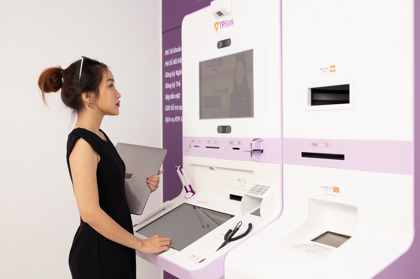 TPBank ra mắt tính năng rút tiền mặt cho Doanh nghiệp tại LiveBank 24/7 - Ảnh 1. TPBank ra mắt tính năng rút tiền mặt cho Doanh nghiệp tại LiveBank 24/7 - Ảnh 1.