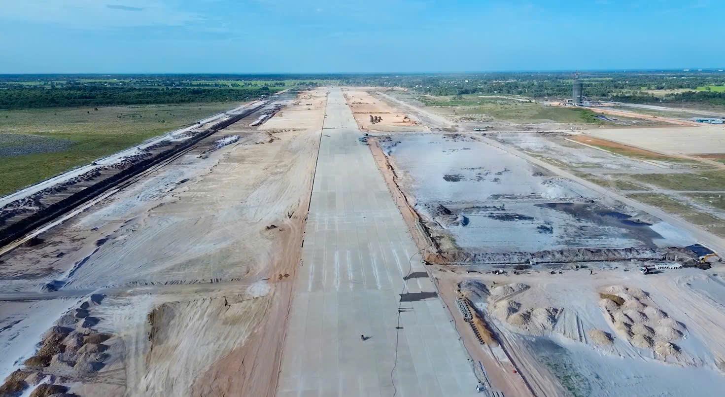 Cảng Hàng không Quảng Trị tăng tốc toàn diện để về đích - Ảnh 1.
