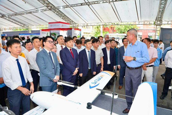 Khởi nghiệp sáng tạo phải tạo ra doanh nghiệp công nghệ cạnh tranh toàn cầu- Ảnh 2.