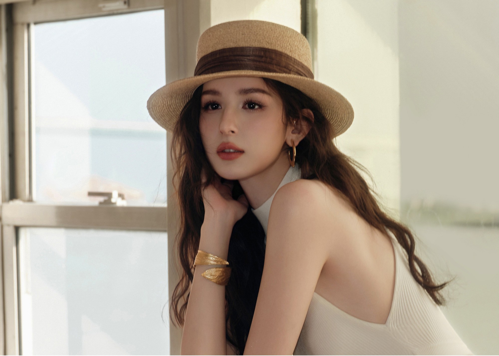 5 mỹ nhân Tân Cương đẹp nhất Cbiz: Địch Lệ Nhiệt Ba dẫn đầu, người cuối được ví như bước ra từ bích họa - Ảnh 10.