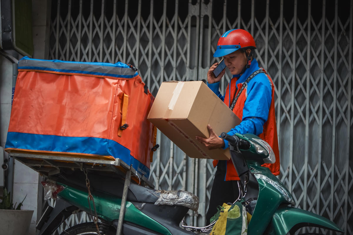 Các chủ shop gặp khó khăn gì khi bán hàng trên sàn thương mại điện tử?- Ảnh 1.