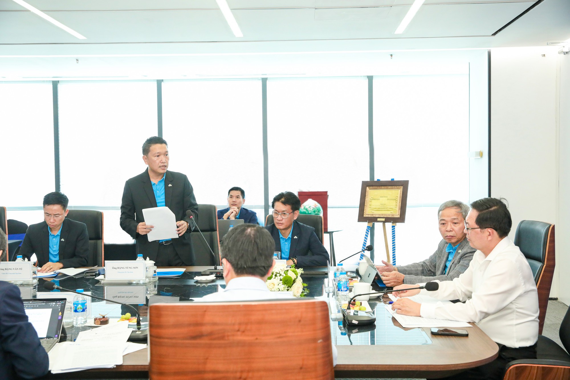 Phó Thủ tướng Hồ Quốc Dũng đề nghị CMC tiếp tục phát huy mô hình liên kết Nhà nước – nhà trường – doanh nghiệp - Ảnh 2.