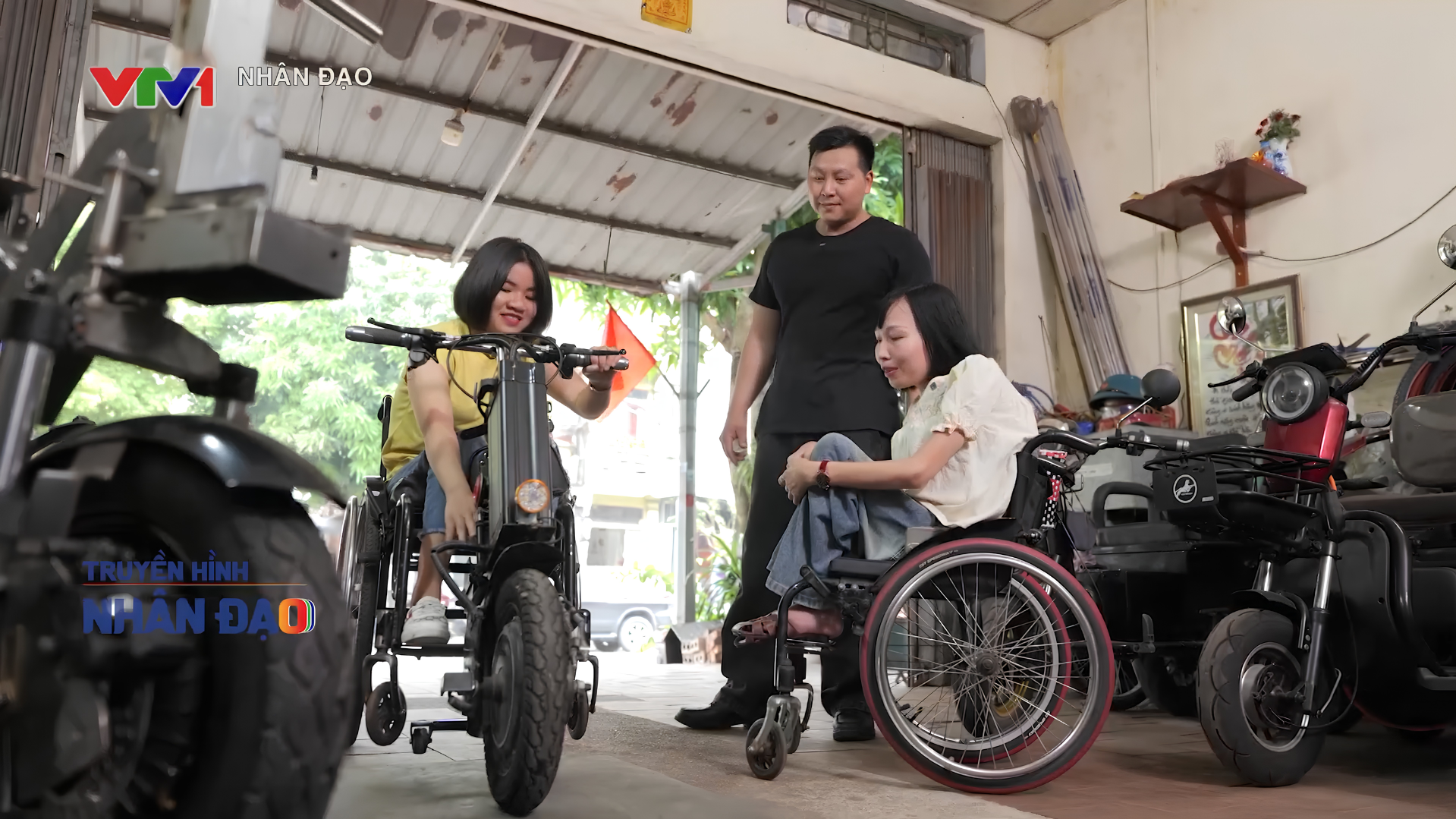 Lòng biết ơn cuộc đời và hành trình mang đôi chân thứ hai đến với hàng trăm người khuyết tật của Giám đốc Ba bánh Hà Nam- Ảnh 2. Lòng biết ơn cuộc đời và hành trình mang đôi chân thứ hai đến với hàng trăm người khuyết tật của Giám đốc Ba bánh Hà Nam- Ảnh 2.