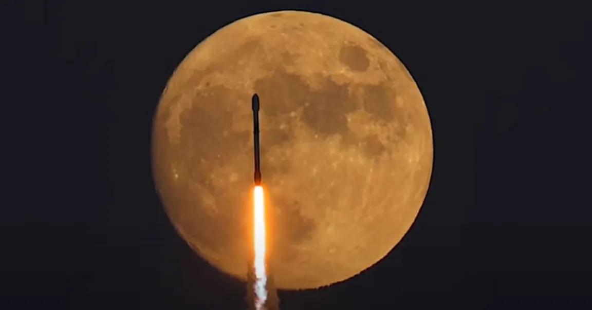 Elon Musk gây ra va chạm tương đương một vụ nổ của 3 tấn thuốc nổ TNT, chuyên gia Nga: Thiếu sót từ đầu- Ảnh 1.