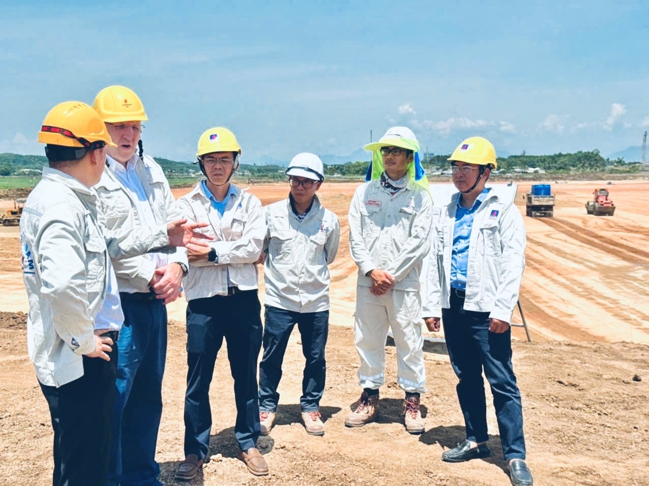 Dự án 1,5 tỷ USD của nhà máy lọc dầu đầu tiên tại Việt Nam có động thái quan trọng- Ảnh 1.
