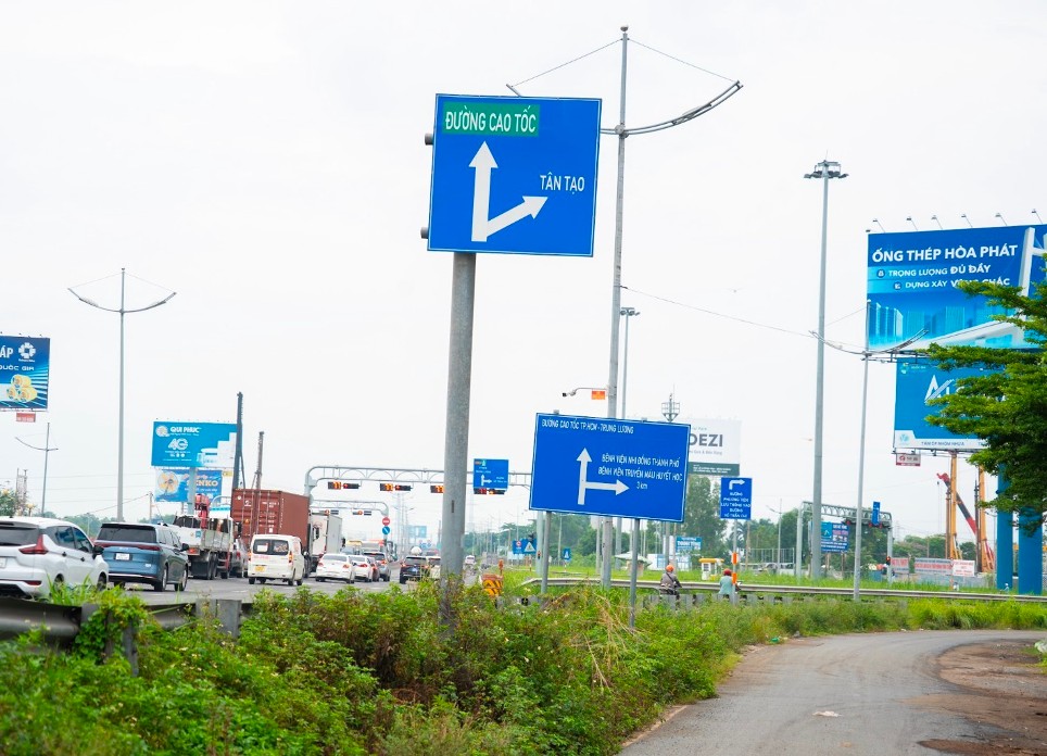 Mở rộng cao tốc TP.HCM - Trung Lương - Mỹ Thuận: Sau 8 tháng khởi công, nhà thầu vẫn chờ mặt bằng ở khu vực TP. Hồ Chí Minh để thi công - Ảnh 2.