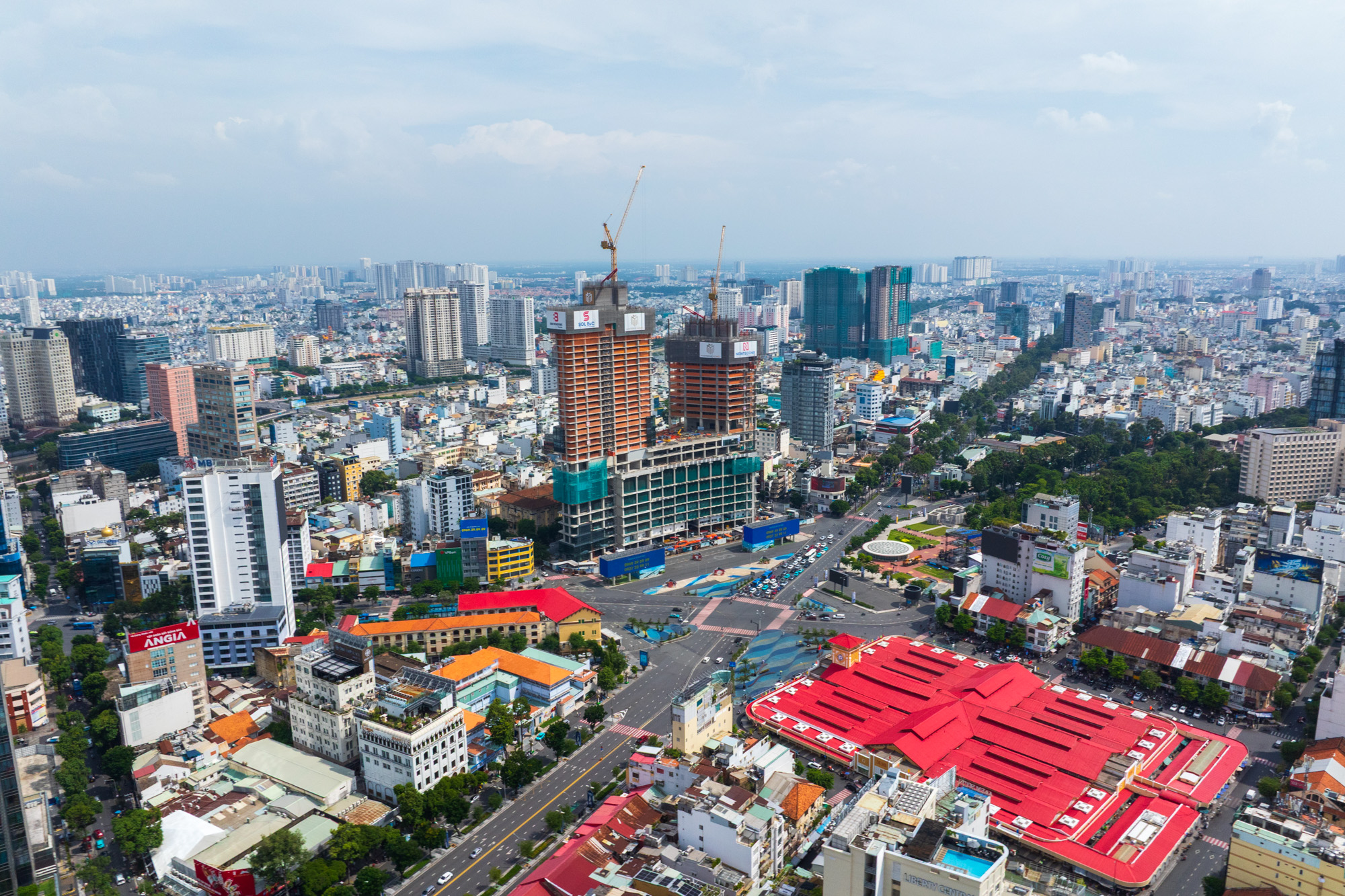 Tòa nhà 4 mặt tiền nằm ngay chợ Bến Thành đình trệ hơn 10 năm lột xác ngoạn mục: 9 tháng xây 20 tầng, đã bắt đầu lắp kính- Ảnh 3.