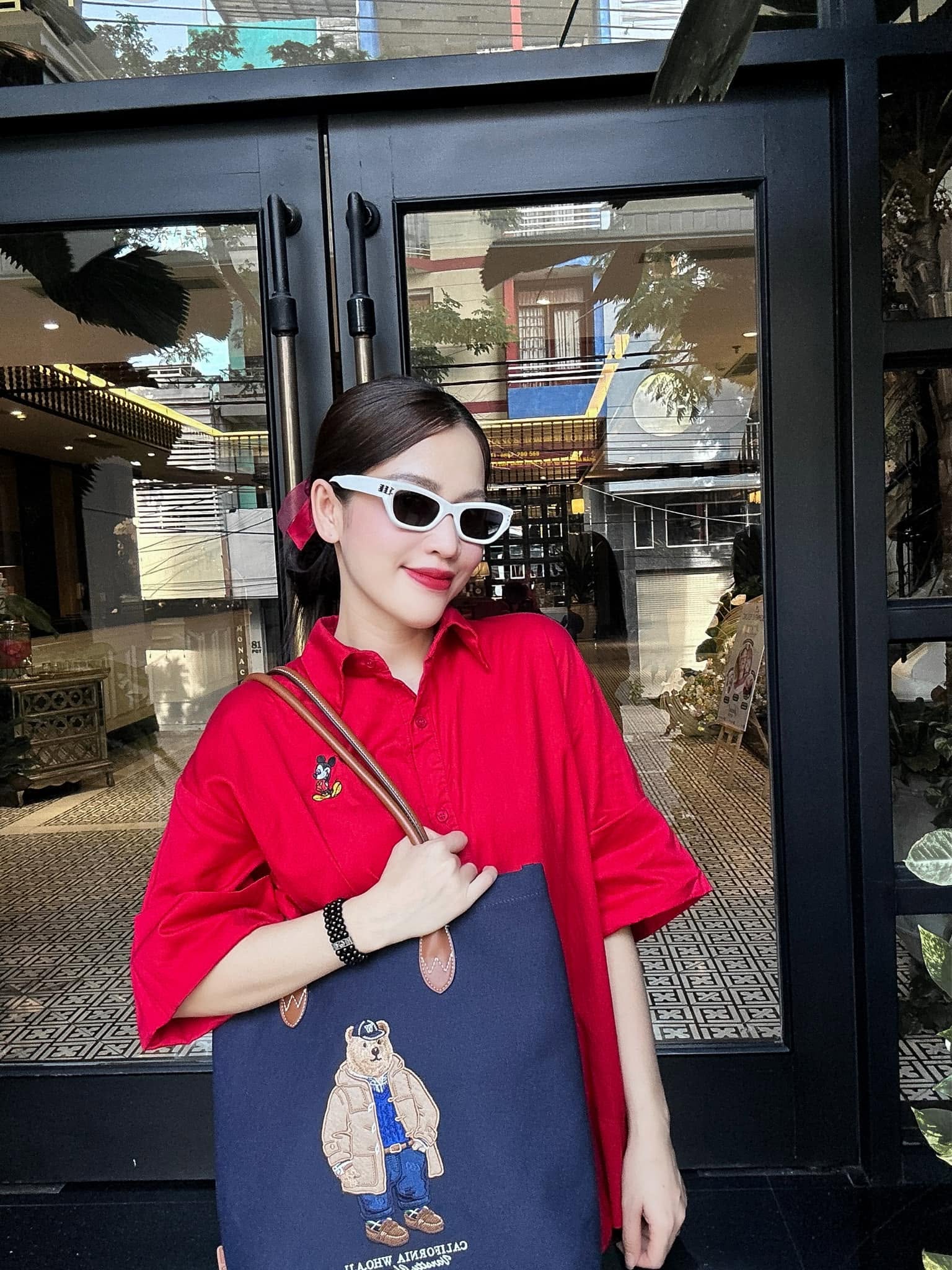 Mỹ nhân người miền Tây là tiểu thư nhưng gia đình phá sản, được chàng trai kém 4 tuổi mang 20 cây vàng hỏi cưới- Ảnh 2.