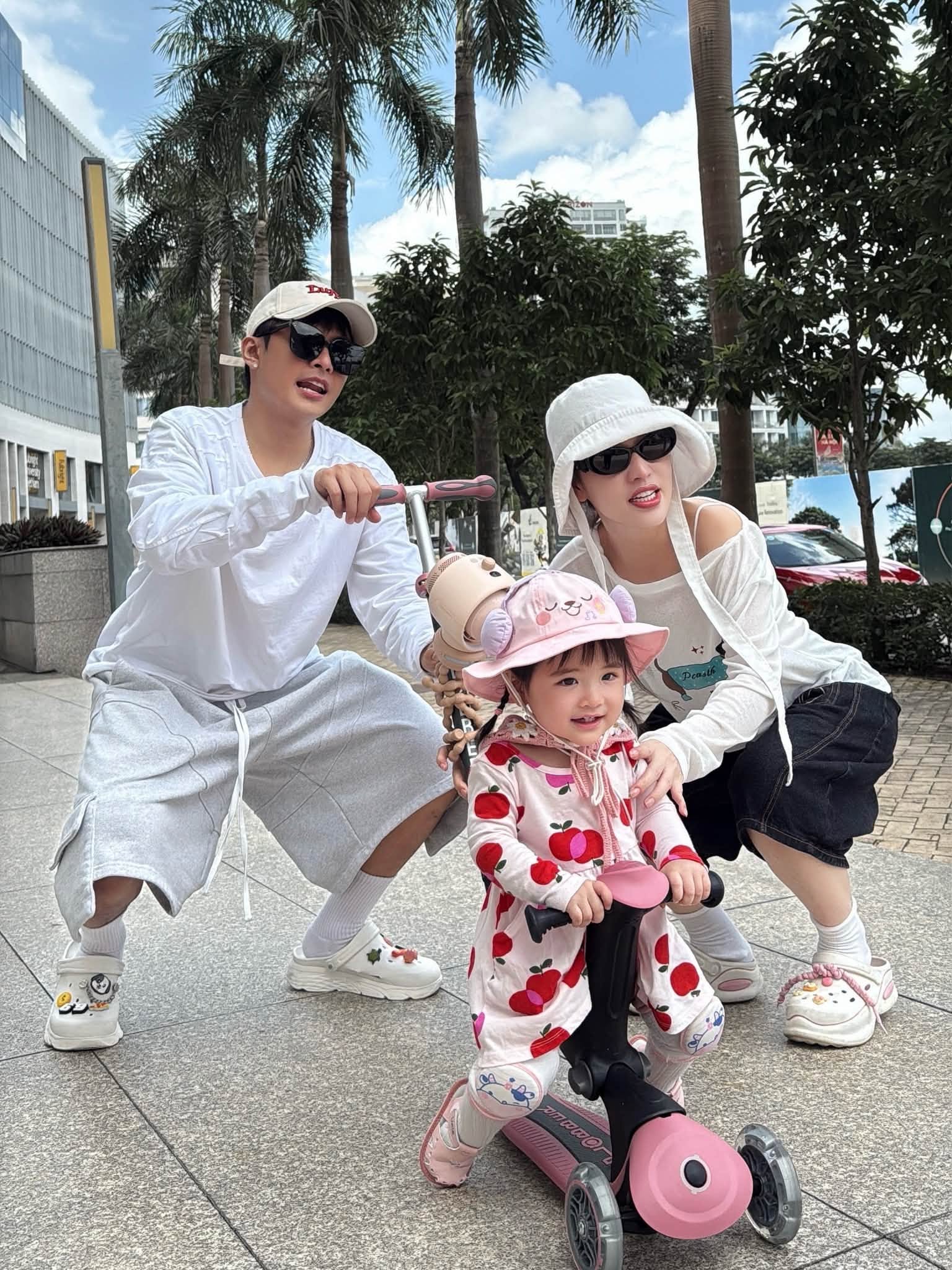 Mỹ nhân người miền Tây là tiểu thư nhưng gia đình phá sản, được chàng trai kém 4 tuổi mang 20 cây vàng hỏi cưới- Ảnh 8.