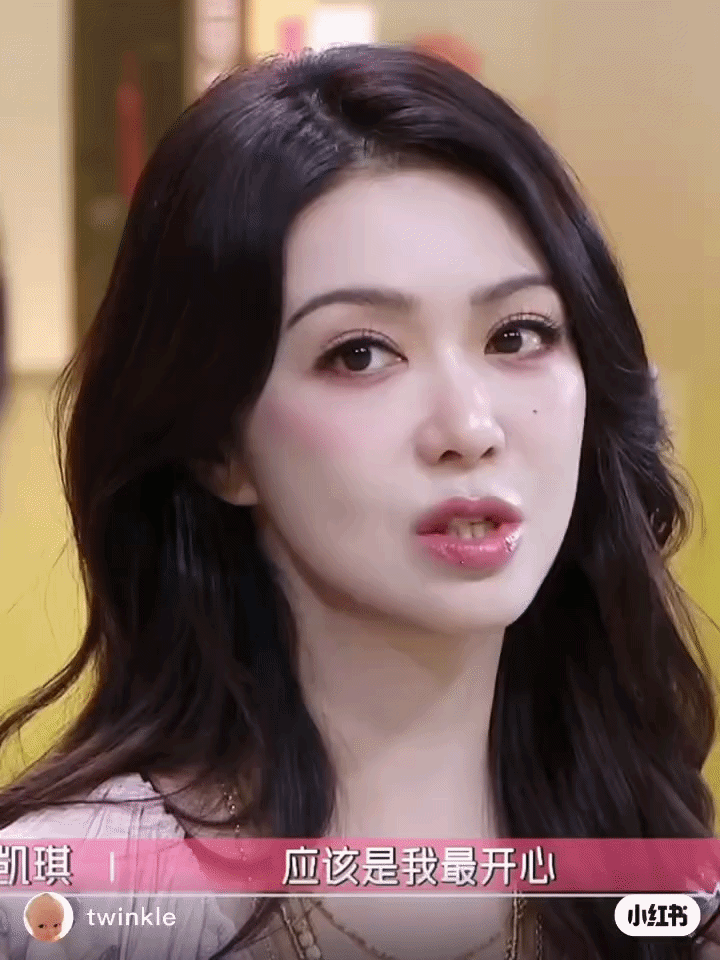 Mỹ nhân có đôi mắt long lanh như sương sớm, 45 tuổi lên truyền hình viral khắp MXH- Ảnh 1.