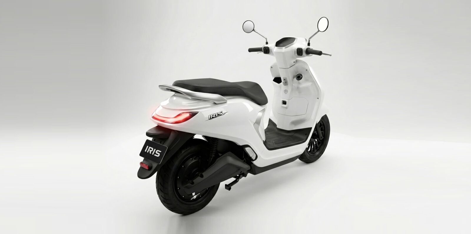 Mẫu xe máy điện mới tinh sắp bán tại Việt Nam: Chạy pin LFP, đi 150km/sạc, Honda Stylo bản điện?- Ảnh 3.